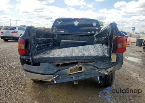 2003 Chevrolet Silverado C1500 z USA, uszkodzony, nr VIN 1GCEC19T43Z222735